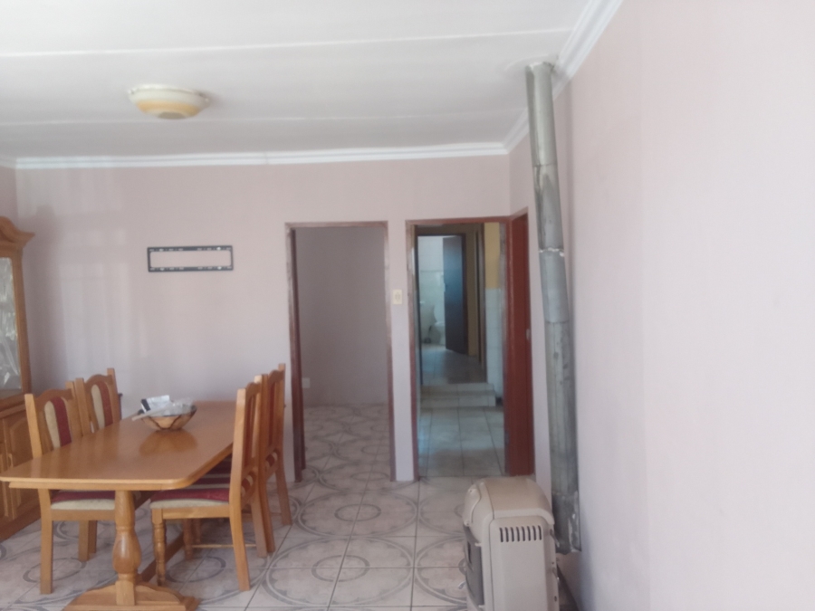 To Let 3 Bedroom Property for Rent in Rocklands Free State